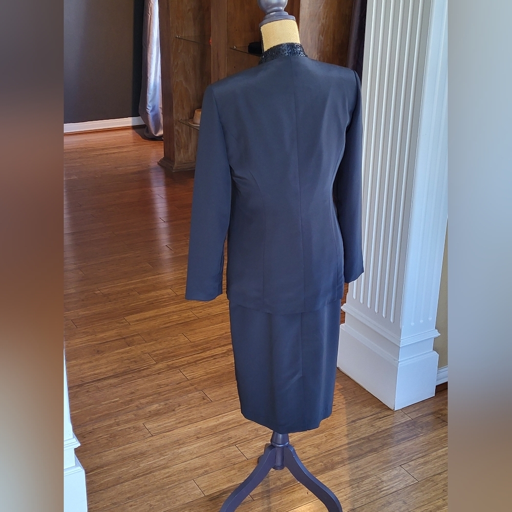 R & M Richards Black Jacket Dress Beaded Lapel Size 8 - Picture 9 of 14